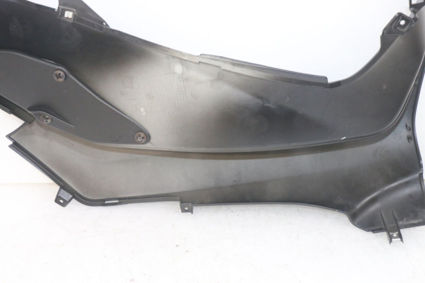 photo de LEWE PODNÓŻEK PIAGGIO MP3 HPE 300 (2019 - 2026) - Inny kąt widzenia