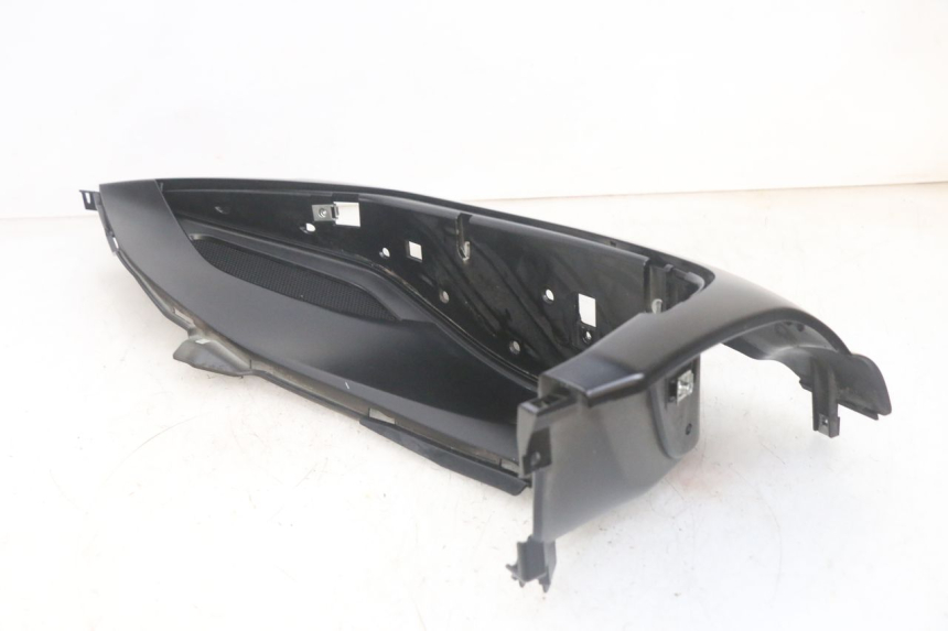 photo de LEWE PODNÓŻEK PIAGGIO MP3 HPE 300 (2019 - 2026) - Punkty mocowania