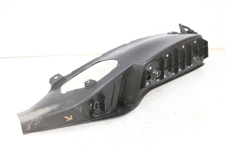 photo de LEWE PODNÓŻEK PIAGGIO MP3 LT 300 (2010 - 2016) - Zoom stanu zużycia