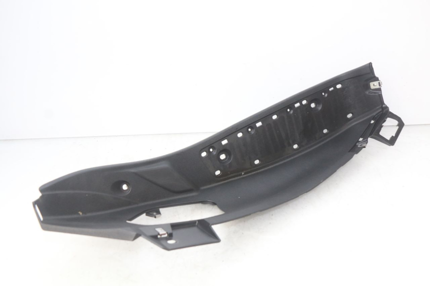 photo de LEWE PODNÓŻEK PIAGGIO MP3 500 (2014 - 2017) - Zbliżenie techniczne