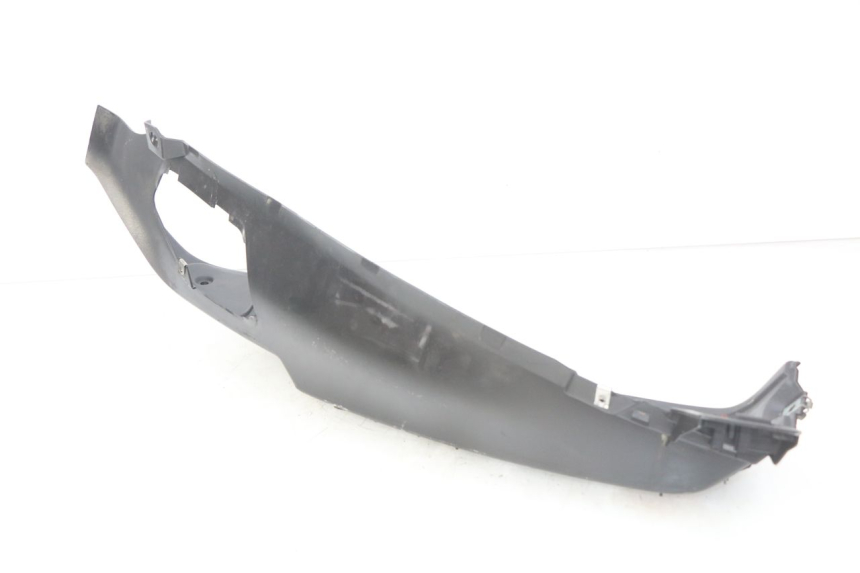 photo de LEWE PODNÓŻEK PIAGGIO MP3 500 (2011 - 2015) - Zbliżenie techniczne