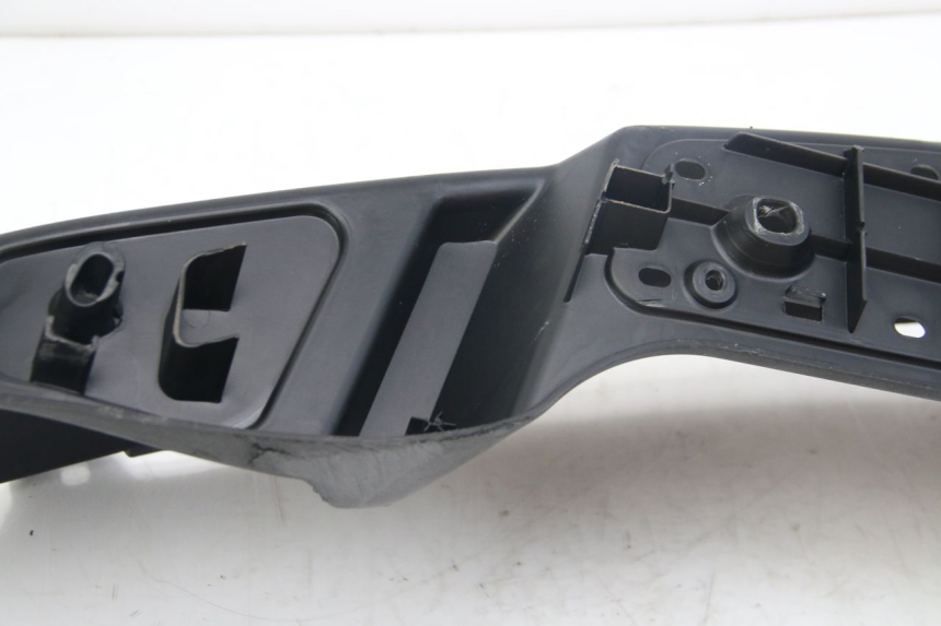 photo de LEWE PODNÓŻEK PIAGGIO MP3 125 (2006 - 2014) - Punkty mocowania