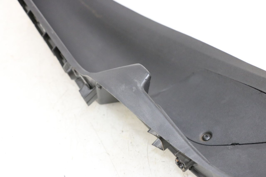 photo de LEWE PODNÓŻEK PIAGGIO MP3 500 (2011 - 2015) - Zoom stanu zużycia