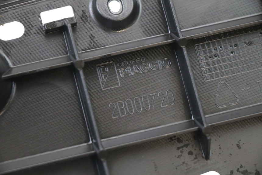 photo de LEWE PODNÓŻEK PIAGGIO MP3 500 (2014 - 2017) - Część sprawdzona