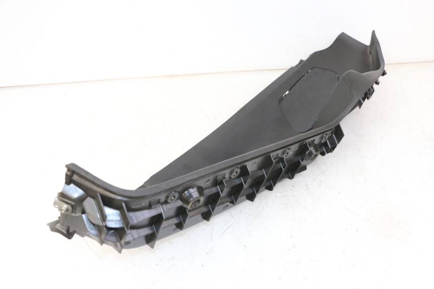 photo de LEWE PODNÓŻEK PIAGGIO MP3 500 (2011 - 2015) - Szczegół części