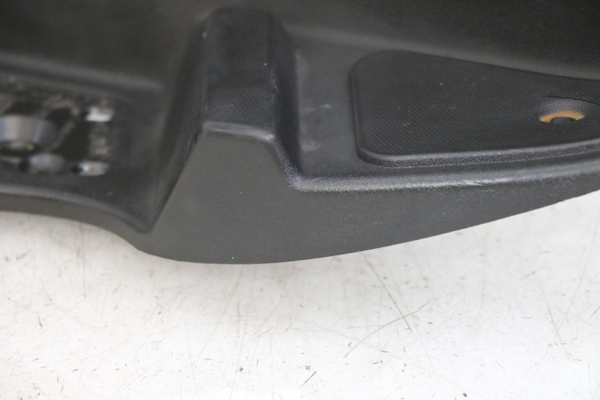 photo de LEWE PODNÓŻEK PIAGGIO MP3 500 (2011 - 2015) - Oznaczenia i referencje