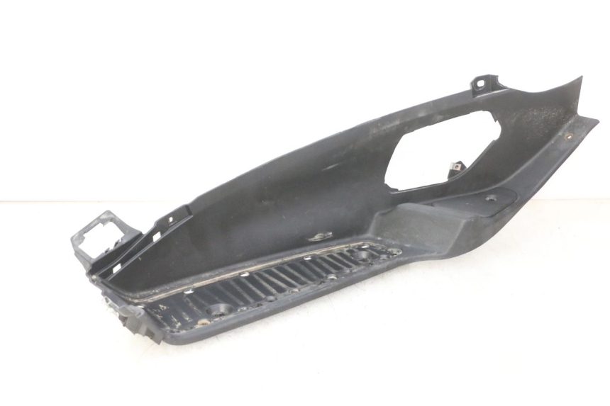 photo de LEWE PODNÓŻEK PIAGGIO MP3 RL 250 (2006 - 2010) - Stan powierzchni