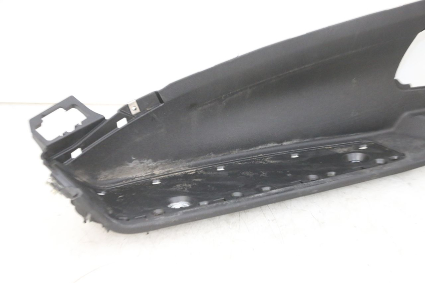 photo de LEWE PODNÓŻEK PIAGGIO MP3 500 (2016 - 2018) - Szczegół części