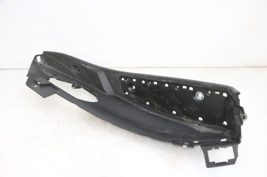 photo de LEWE PODNÓŻEK PIAGGIO MP3 500 (2016 - 2018) - Punkty mocowania