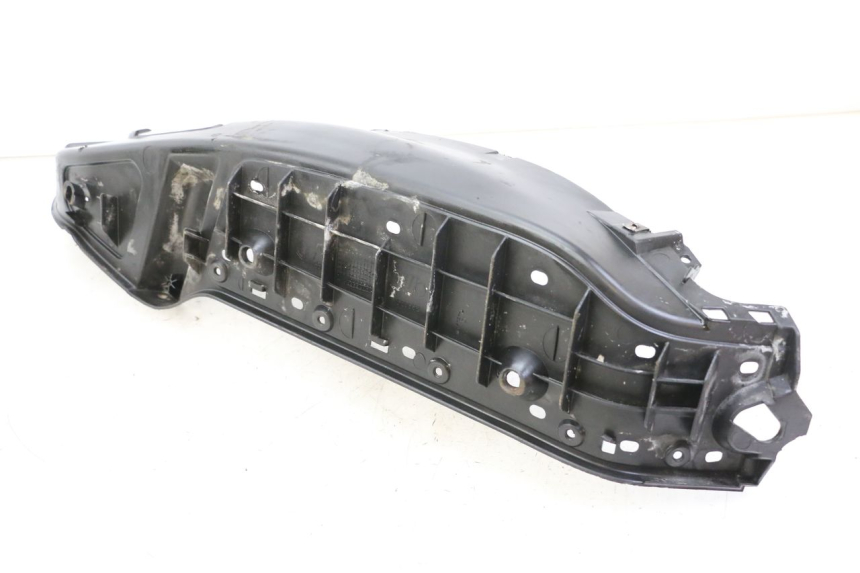 photo de LEWE PODNÓŻEK PIAGGIO X8 125 (2004 - 2007) - Punkty mocowania