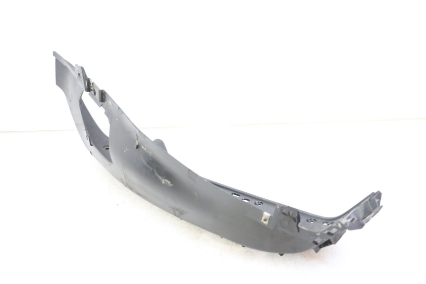 photo de LEWE PODNÓŻEK PIAGGIO X8 125 (2004 - 2007) - Stan powierzchni