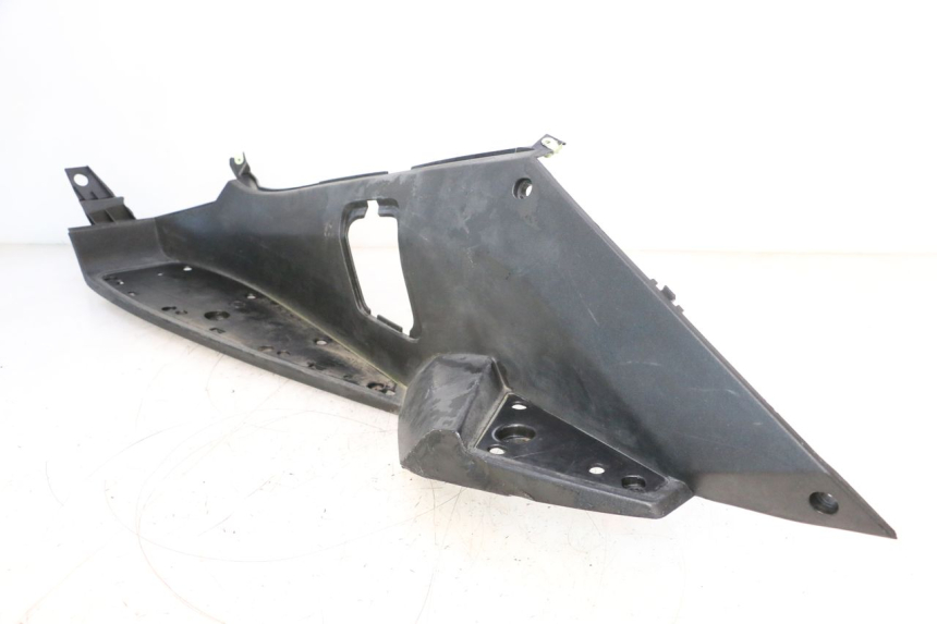 photo de LEWE PODNÓŻEK PEUGEOT SATELIS COMPRESSOR K15 125 (2006 - 2009) - Oznaczenia i referencje