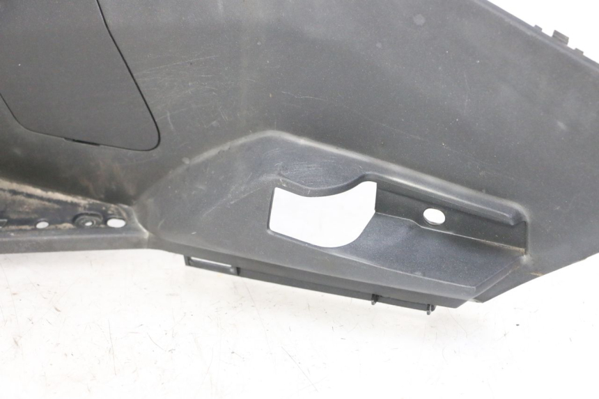 photo de LEWE PODNÓŻEK PEUGEOT SATELIS 125 (2013 - 2018) - Szczegóły charakterystyczne