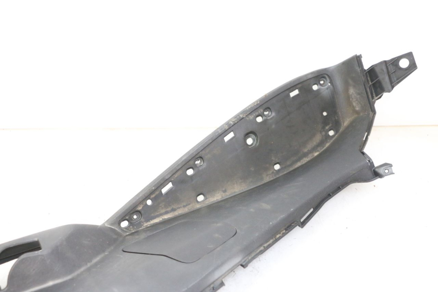 photo de LEWE PODNÓŻEK PEUGEOT SATELIS 125 (2013 - 2018) - Stan powierzchni