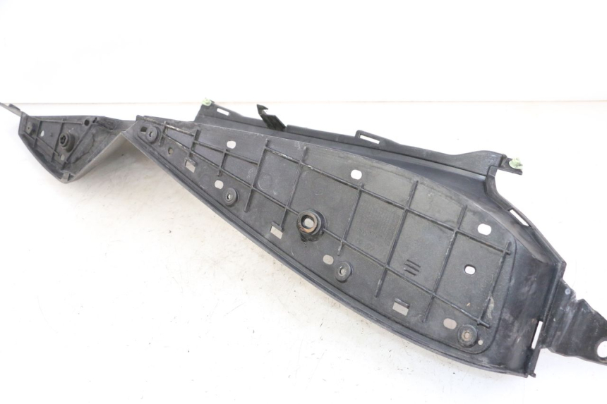 photo de LEWE PODNÓŻEK PEUGEOT SATELIS 250 (2006 - 2012) - Inny kąt widzenia