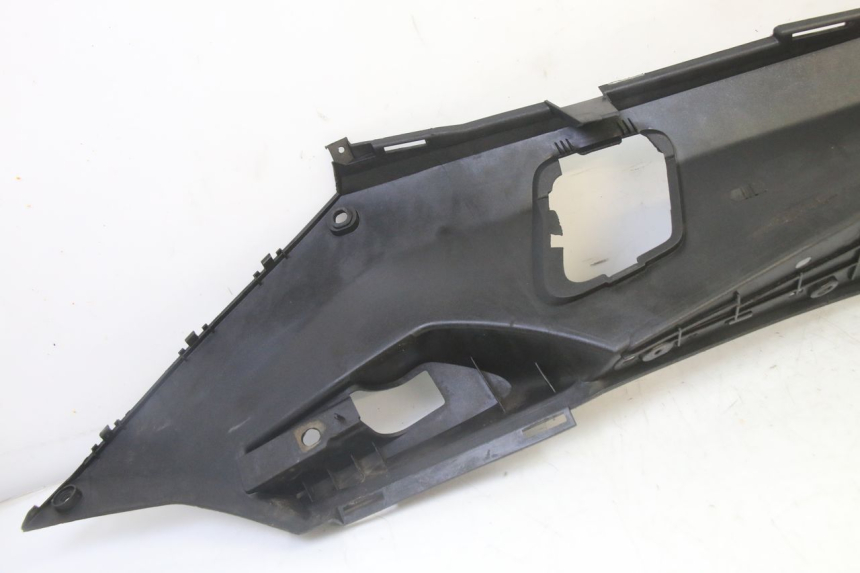 photo de LEWE PODNÓŻEK PEUGEOT SATELIS 125 (2013 - 2018) - Stan powierzchni