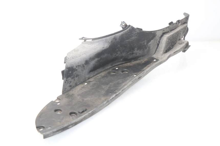 photo de LEWE PODNÓŻEK APRILIA SCARABEO GT 125 (1999 - 2007) - Zbliżenie techniczne