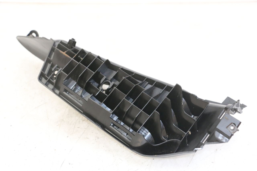 photo de LEWE PODNÓŻEK SUZUKI BURGMAN 125 (2018 - 2021) - Szczegół części