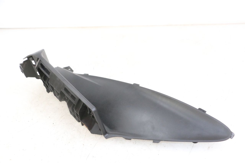 photo de LEWE PODNÓŻEK SUZUKI BURGMAN 125 (2018 - 2021) - Zbliżenie techniczne