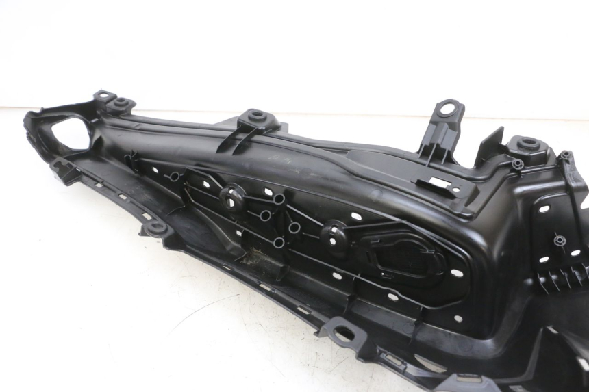 photo de LEWE PODNÓŻEK YAMAHA TRICITY 300 (2020 - 2024) - Szczegół części