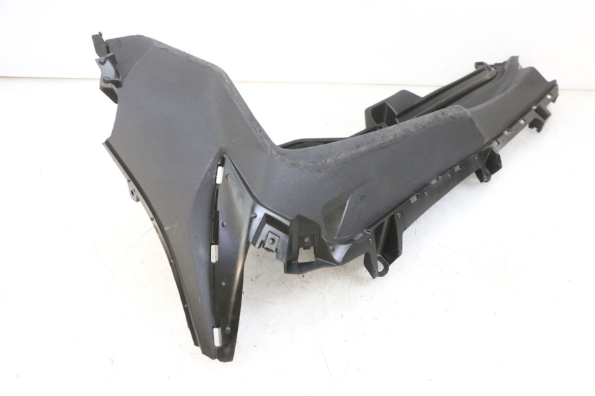 photo de LEWE PODNÓŻEK YAMAHA TRICITY 300 (2020 - 2024) - Widok z bliska