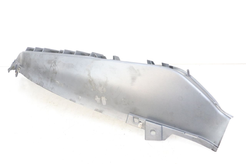 photo de LEWE PODNÓŻEK PIAGGIO X8 125 (2004 - 2007) - Zoom stanu zużycia