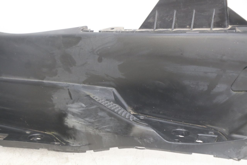 photo de LEWE PODNÓŻEK YAMAHA YP MAJESTY 400 (2004 - 2008) - Stan powierzchni