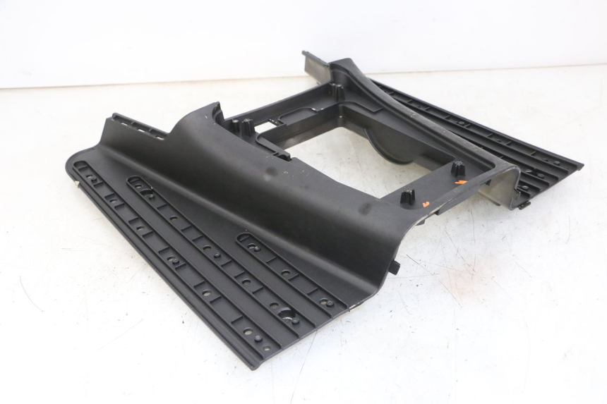 photo de STOPIEŃ PODNÓŻEK JM MOTORS VX 125 (2022 - 2025) - Zbliżenie techniczne