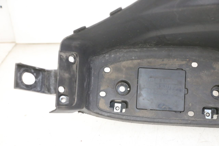 photo de STOPIEŃ PODNÓŻEK SYM JOYMAX 125 (2010 - 2017) - Struktura - zbliżenie