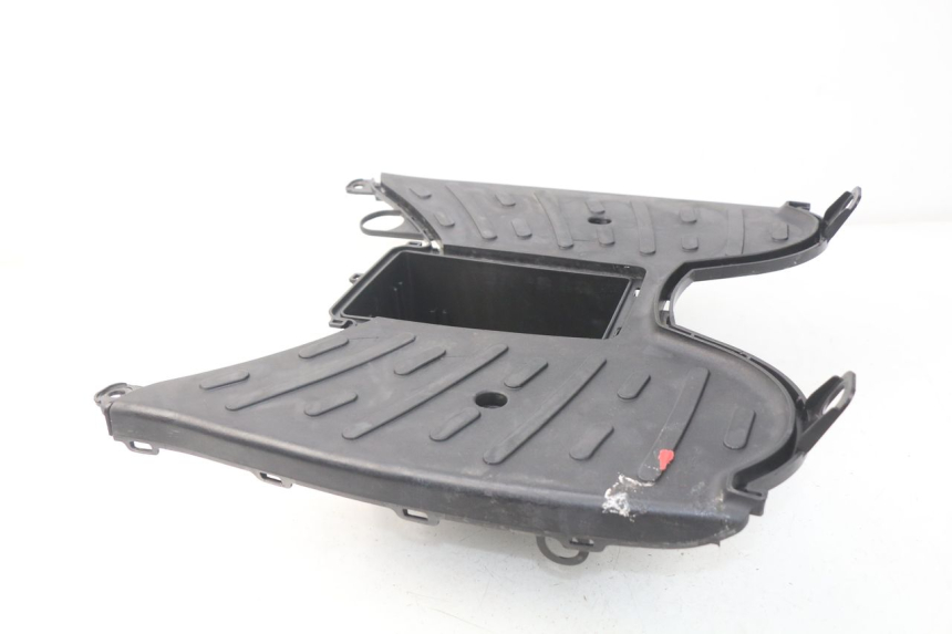 photo de STOPIEŃ PODNÓŻEK PEUGEOT KISBEE 2T 50 (2010 - 2017) - Szczegóły charakterystyczne