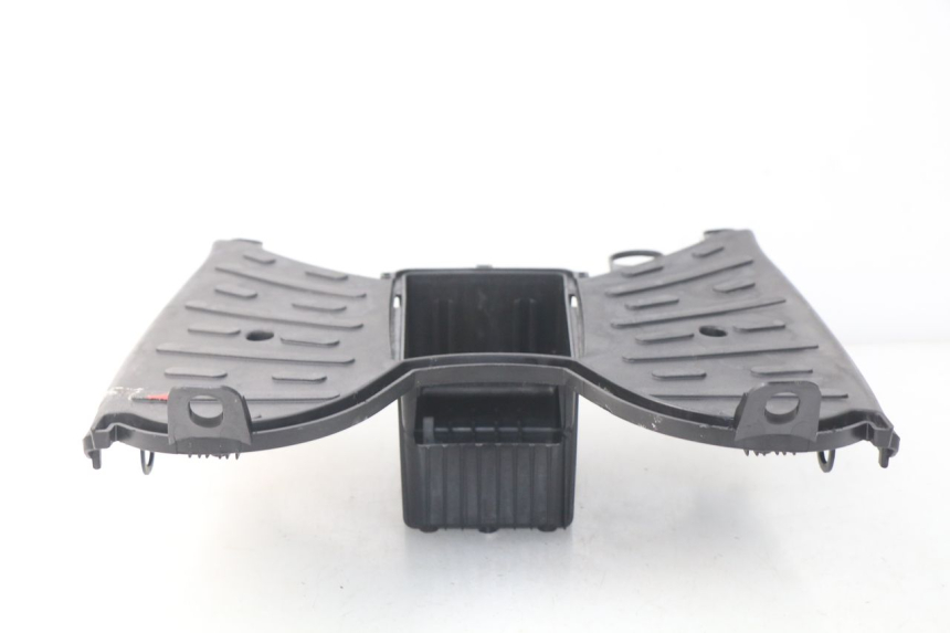 photo de STOPIEŃ PODNÓŻEK PEUGEOT KISBEE 2T 50 (2010 - 2017) - Widok z bliska