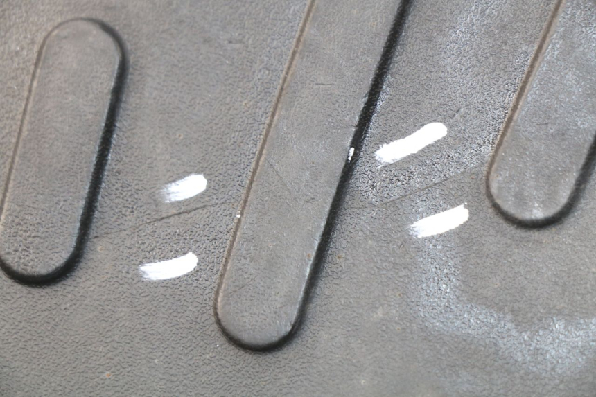 photo de STOPIEŃ PODNÓŻEK PEUGEOT KISBEE 2T 50 (2010 - 2017) - Inny kąt widzenia