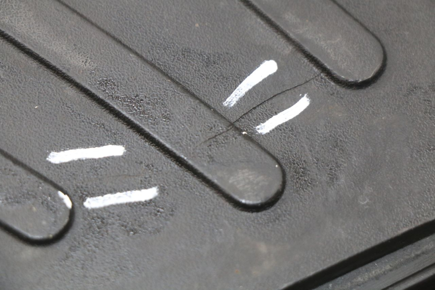 photo de STOPIEŃ PODNÓŻEK PEUGEOT KISBEE 2T 50 (2010 - 2017) - Zbliżenie techniczne