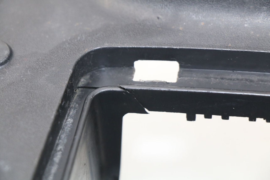 photo de STOPIEŃ PODNÓŻEK PEUGEOT KISBEE 2T 50 (2010 - 2017) - Punkty mocowania