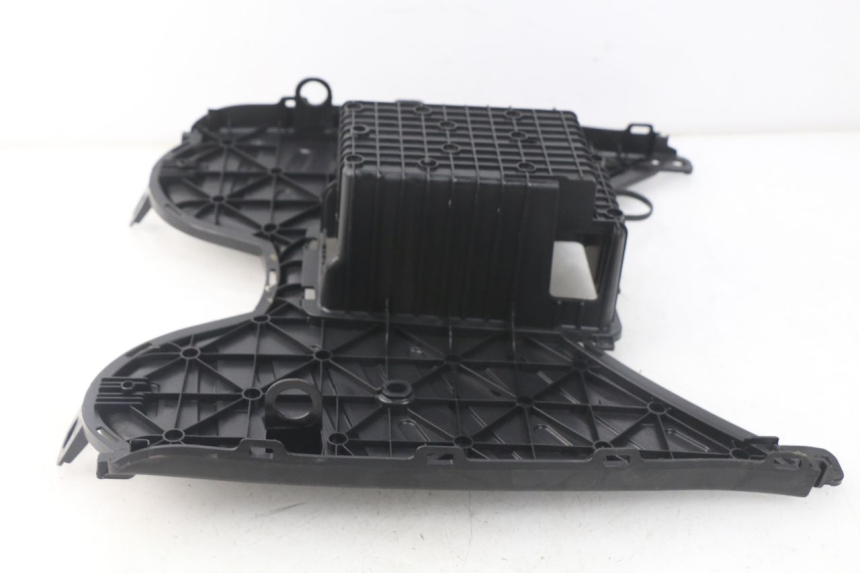 photo de STOPIEŃ PODNÓŻEK PEUGEOT KISBEE 2T 50 (2010 - 2017) - Inny kąt widzenia