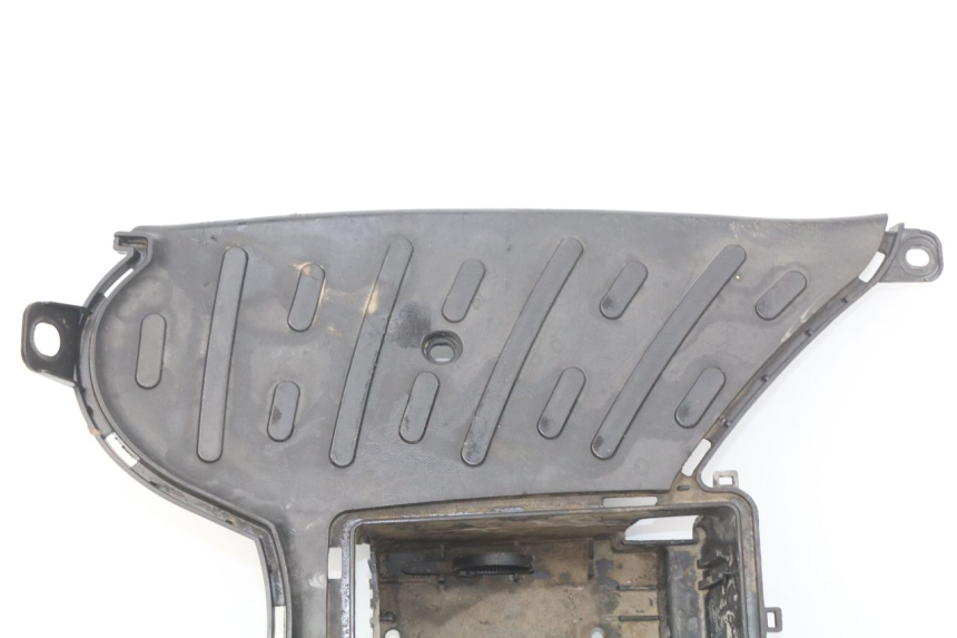 photo de STOPIEŃ PODNÓŻEK PEUGEOT KISBEE 2T 50 (2010 - 2017) - Stan powierzchni