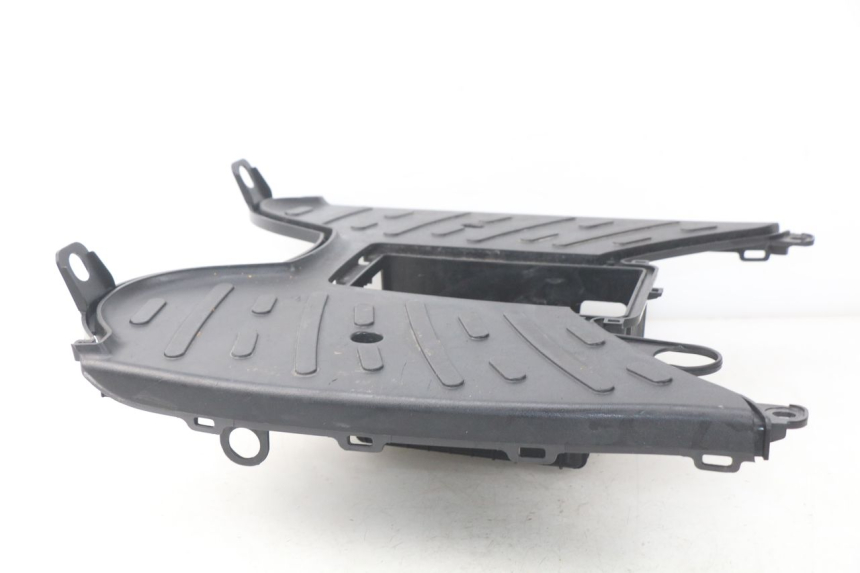 photo de STOPIEŃ PODNÓŻEK PEUGEOT KISBEE 4T 50 (2010 - 2017) - Punkty mocowania