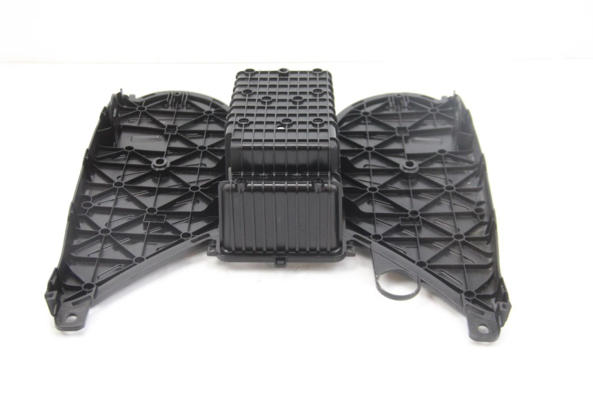 photo de STOPIEŃ PODNÓŻEK PEUGEOT KISBEE 4T 50 (2018 - 2022) - Zoom stanu zużycia