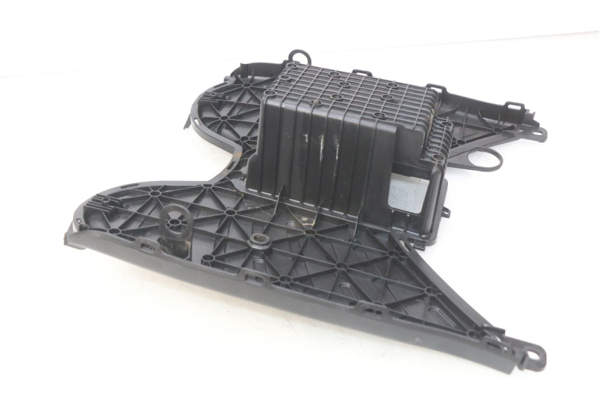 photo de STOPIEŃ PODNÓŻEK PEUGEOT KISBEE 4T 50 (2010 - 2017) - Zoom stanu zużycia