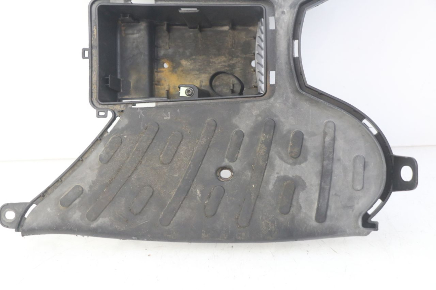 photo de STOPIEŃ PODNÓŻEK PEUGEOT KISBEE 4T 50 (2010 - 2017) - Zbliżenie techniczne