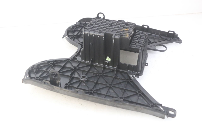 photo de STOPIEŃ PODNÓŻEK PEUGEOT KISBEE 4T 50 (2010 - 2017) - Stan powierzchni