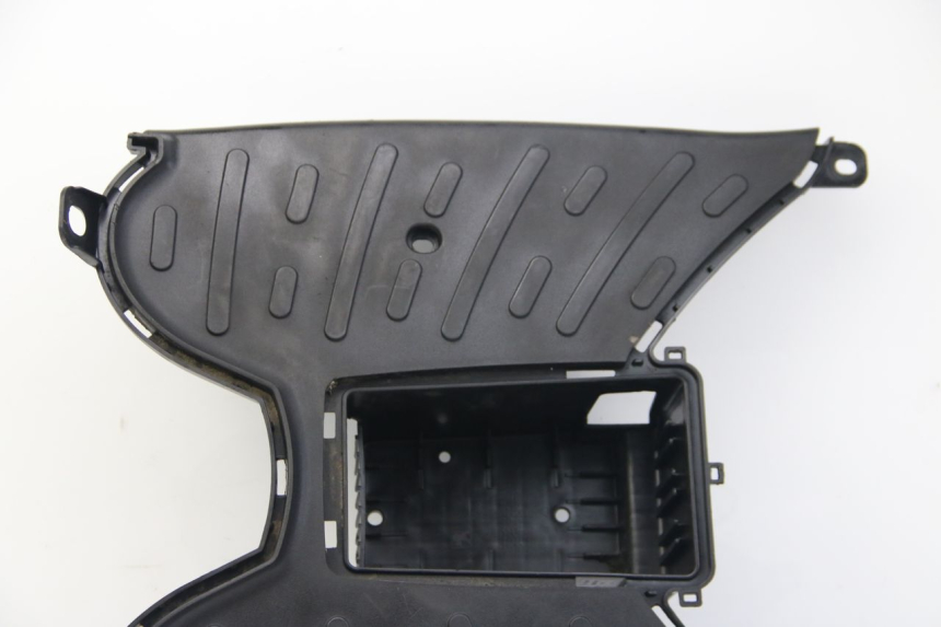 photo de STOPIEŃ PODNÓŻEK PEUGEOT KISBEE 4T 50 (2018 - 2022) - Zbliżenie techniczne