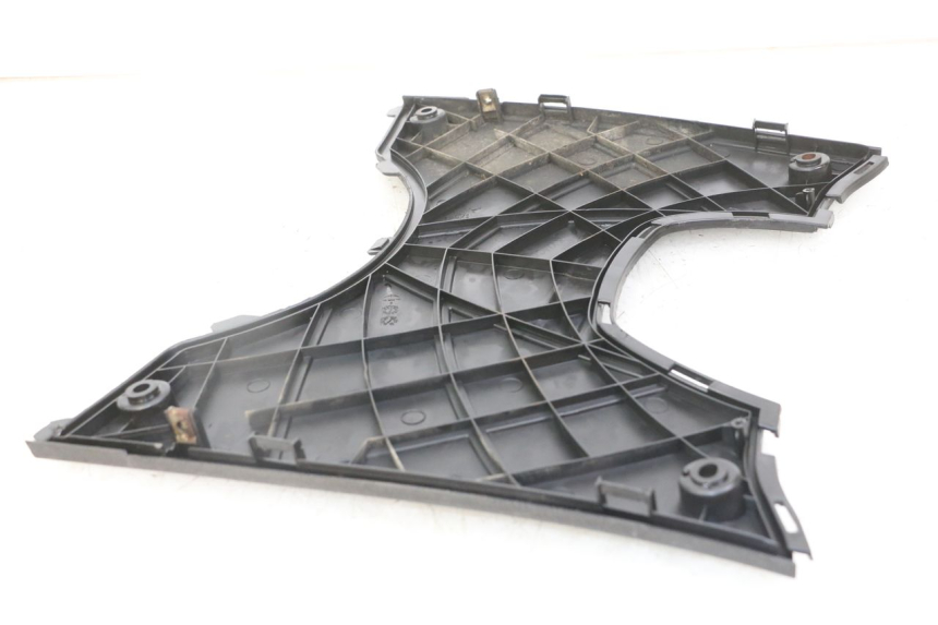 photo de STOPIEŃ PODNÓŻEK KYMCO DINK 4T 50 (2007 - 2018) - Zbliżenie techniczne