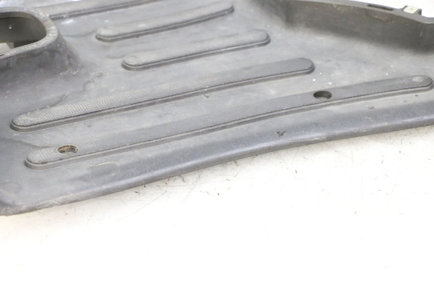 photo de STOPIEŃ PODNÓŻEK PIAGGIO LIBERTY 4T 50 (2009 - 2015) - Inny kąt widzenia