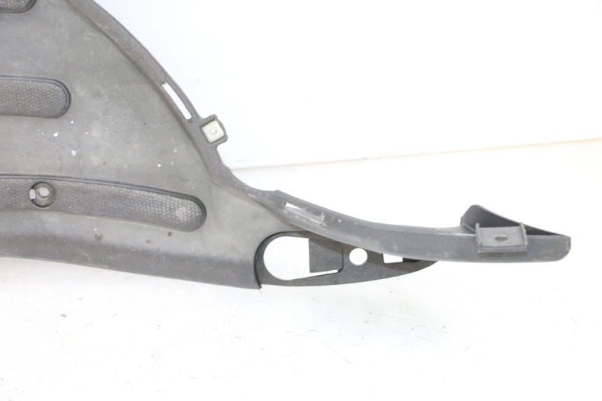 photo de STOPIEŃ PODNÓŻEK PIAGGIO LIBERTY 4T 50 (2009 - 2015) - Oznaczenia i referencje