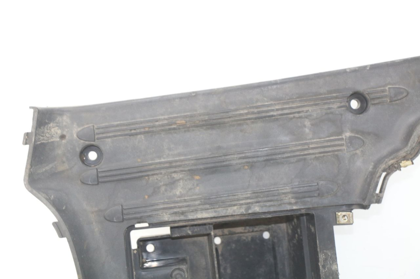 photo de STOPIEŃ PODNÓŻEK KYMCO LIKE 2T 50 (2009 - 2018) - Widok z bliska