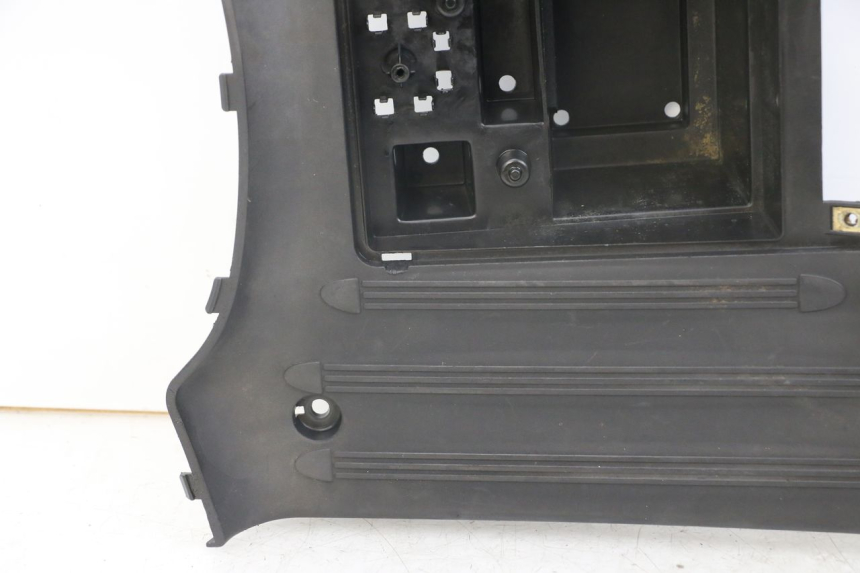 photo de STOPIEŃ PODNÓŻEK KYMCO LIKE 125 (2009 - 2016) - Szczegóły charakterystyczne