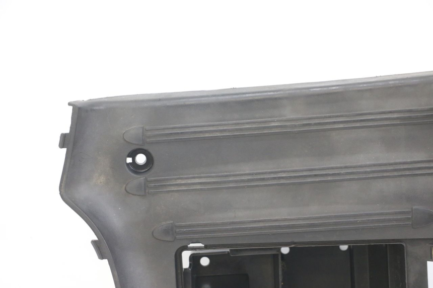 photo de STOPIEŃ PODNÓŻEK KYMCO LIKE 125 (2009 - 2016) - Widok z bliska