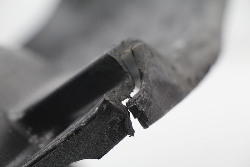 photo de STOPIEŃ PODNÓŻEK PEUGEOT LOOXOR 50 (2001 - 2004) - Inny kąt widzenia