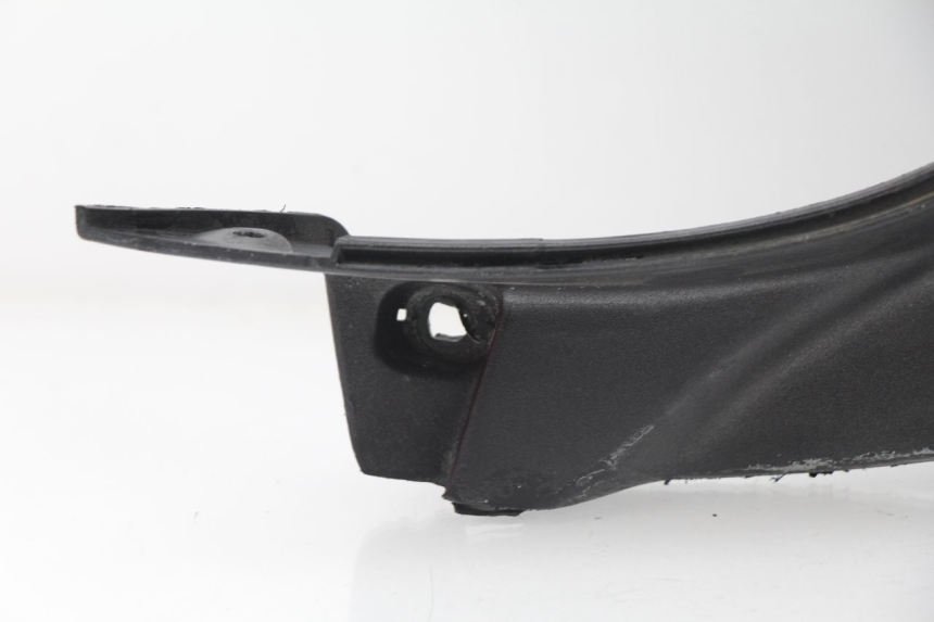 photo de STOPIEŃ PODNÓŻEK PEUGEOT LOOXOR 50 (2001 - 2004) - Zbliżenie techniczne